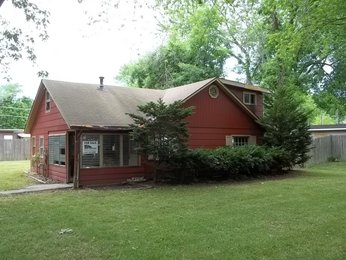 1422 Fulton Ave, Winthrop Harbor, IL 60096 