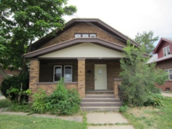 1323 Clover Ave, Rockford, IL 61102 
