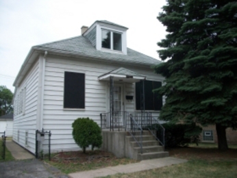 3833 Home Ave, Berwyn, IL 60402 