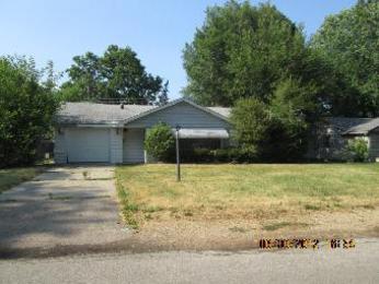 359 Florida Ave, Aurora, IL 60506 
