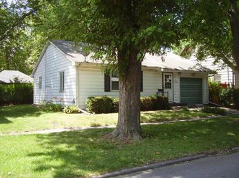 223 W Boston Avenue, Monmouth, IL 61462 