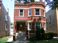 5250 Hutchinson St, Chicago, IL 60641 