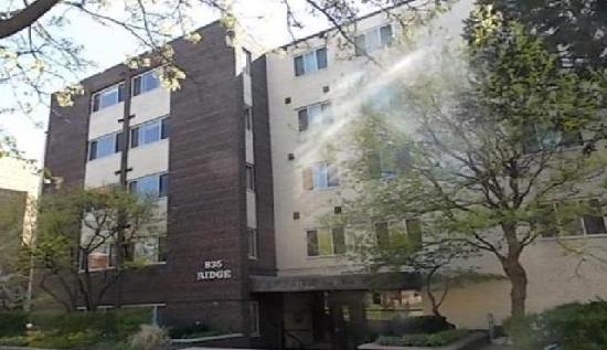 835 Ridge Ave Apt 305, Evanston, IL 60202 