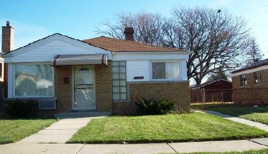 12533 South Justine Street, Calumet Park, IL 60827 