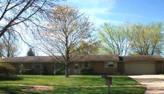 2122-2124 Davis Dr, Belvidere, IL 61008 