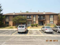 8200 Anchor Dr #802, Woodridge, IL 60517 