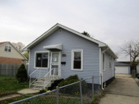 556 S Fulton Ave, Waukegan, IL 60085 