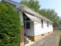 1204 W Gift Ave, Peoria, IL 61604 