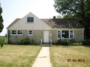 9629 Mclean Avenue, Melrose Park, IL 60164 