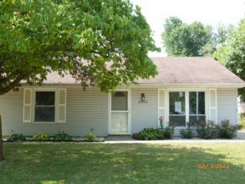 2710 Black Avenue, Springfield, IL 62702 