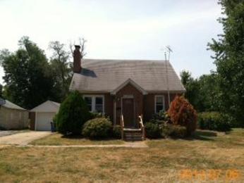 121 Virginia St, Bethalto, IL 62010 