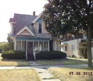 461 S 4th St, Aurora, IL 60505 