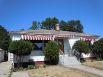 222 S Gretta Ave, Waukegan, IL 60085 