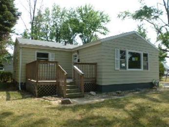 39 Sandcreek Dr, Decatur, IL 62521 