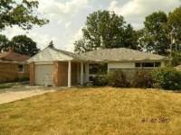 736 E Algonquin Rd, Des Plaines, IL 60016 