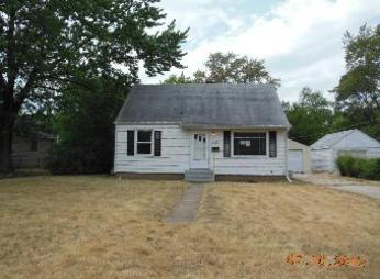 5704 Hollis Ave, Loves Park, IL 61111 