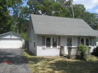 7708 Oakwood Dr, Wonder Lake, IL 60097 