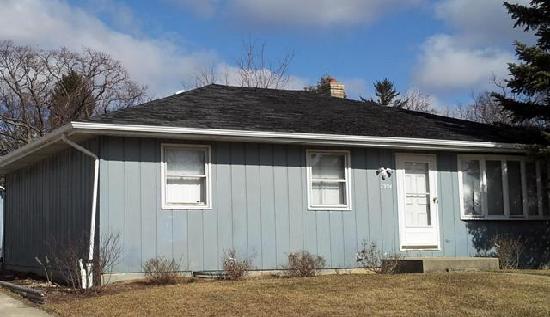 2904 West Monroe Street, Waukegan, IL 60085 