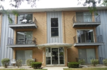 4819 W 109th St Unit 203, Oak Lawn, IL 60453 