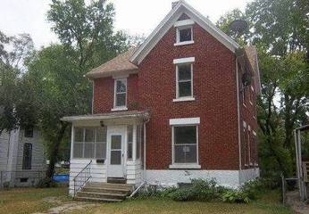 1012 Loomis Street, Rockford, IL 61102 