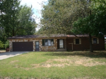 101 N 12th St, New Baden, IL 62265 