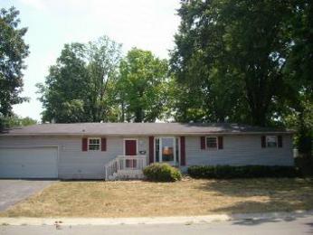 526 Short Ave, Wood River, IL 62095 
