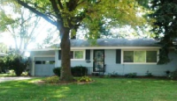 2816 West James Road, Peoria, IL 61615 