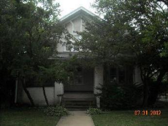 96 E 155th St, Harvey, IL 60426 