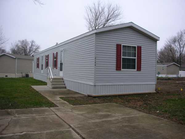 827 Peach Tree, Urbana, IL 61802 