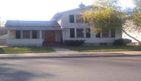 453 Jackson Street, Aurora, IL 60505 