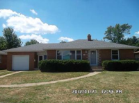 495 Fairview Ave, Bradley, IL 60915 