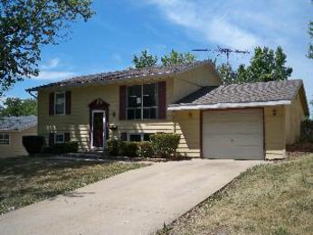 927 Timberline Dr, Danville, IL 61832 