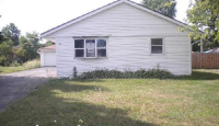 5 Walnut St, Carpentersville, IL 60110 