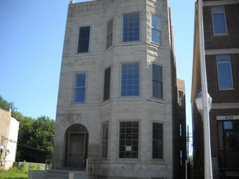 4527 S St Lawrence, Chicago, IL 60653 