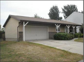 5523 N Ramblewood Ct, Peoria, IL 61615 