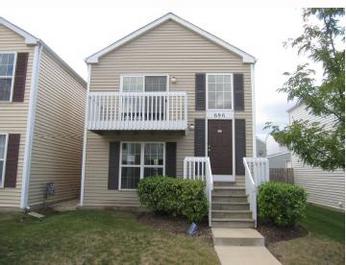 696 Four Seasons Bl, Aurora, IL 60504 