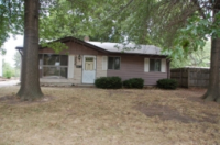 2856 Cardinal Dr, Decatur, IL 62526 