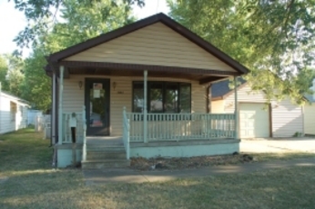 1661 W Garfield Ave, Decatur, IL 62526 