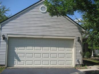 1913 Grosse Pointe Ct, Hanover Park, IL 60133 