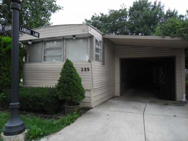 289 Surrey Road, Wheeling, IL 60090 