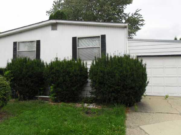 125 Brougham Drive, Wheeling, IL 60090 