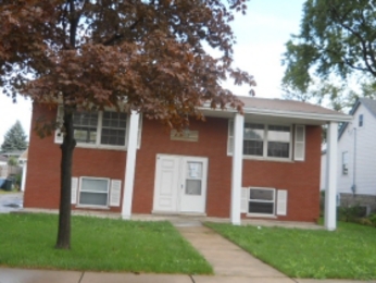 5924 W 88th St, Oak Lawn, IL 60453 