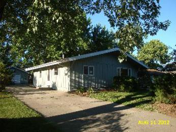 8 Hunters Path, Lake In The Hills, IL 60156 