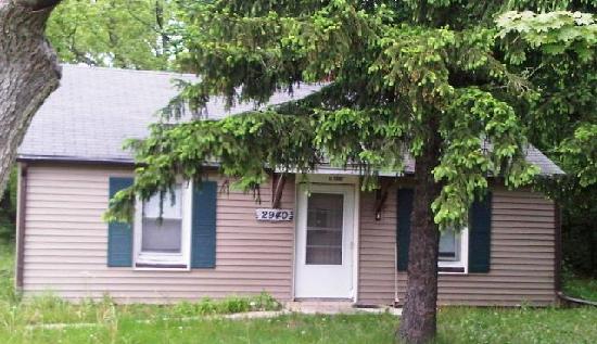 2940 West Crescent Avenue, Waukegan, IL 60085 