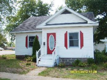 210 East Oak Street, West Frankfort, IL 62896 