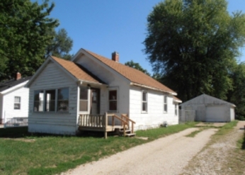117 Virginia Ave, Creve Coeur, IL 61610 