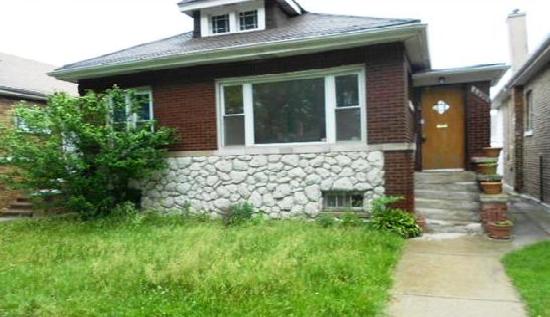 8223 South Ridgeland Avenue, Chicago, IL 60617 