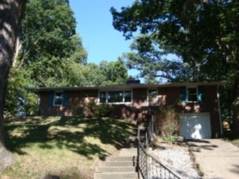 212 Valley Drive, East Alton, IL 62024 