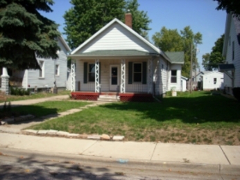 809 W Mulberry St, Bloomington, IL 61701 
