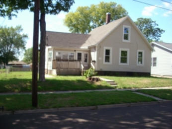 1503 S Roosevelt Ave, Bloomington, IL 61701 